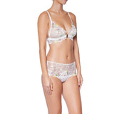 Huit Winter Romance Shorty